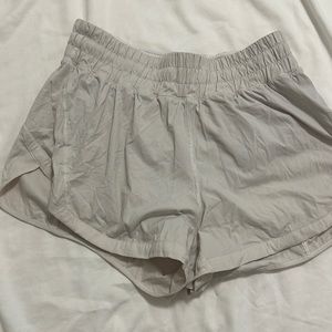 Lululemon Track That HighRise Short 3” Size 8 white